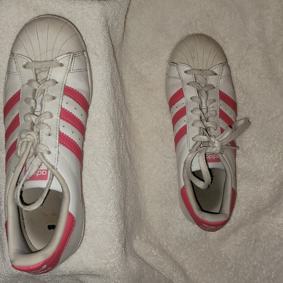 Pink and white Adidas superstar, women's size 5 - Picture 3 of 5
